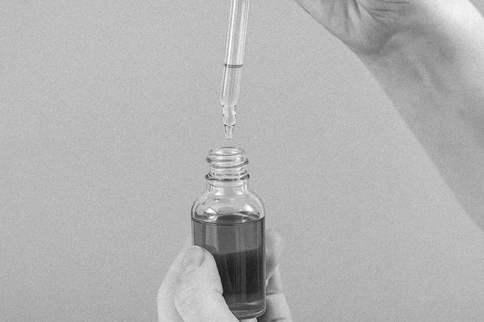 How to Use Castor Oil for Stronger, Thicker Hair