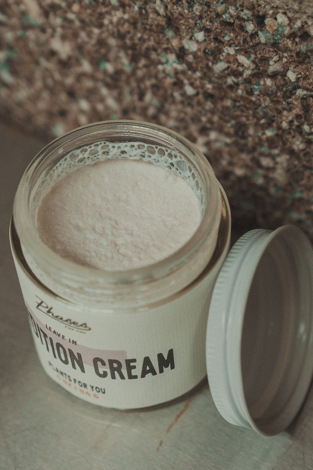 Revitalize Your Hair with a Natural, Healthy Look: The Ultimate Cream for Frizz Control and Nourishment